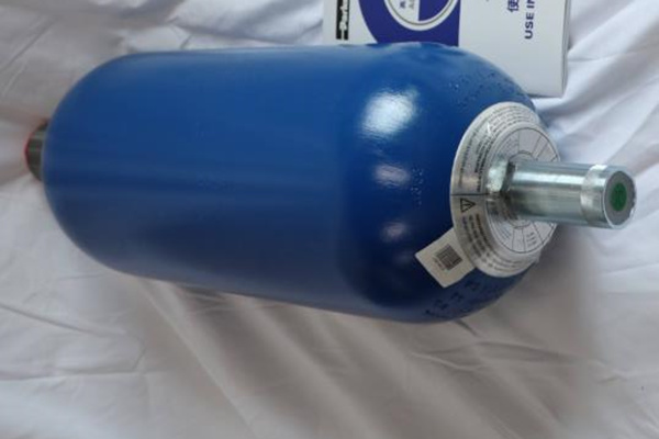 蓄能器的結(jié)構(gòu)類(lèi)型、作用、安裝以及選用要點(diǎn)